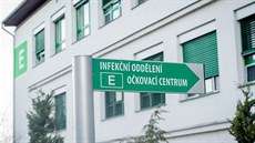 Infekční oddělení českobudějovické nemocnice je plné covidových pacientů, lidé... Infekční oddělení českobudějovické nemocnice je plné covidových pacientů, lidé...