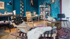 Obývací pokoj je rozdlený pomocí barev, nábytku a doplk na zóny. Opravená...