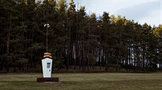 Akustická skulptura Public JukeBox nedaleko obce Hrachov na Sedlčansku. Akustická skulptura Public JukeBox nedaleko obce Hrachov na Sedlčansku.