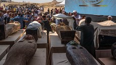 Archeologové odhalili celkem 59 sarkofágů zakopaných před více než 2 600 lety... Archeologové odhalili celkem 59 sarkofágů zakopaných před více než 2 600 lety...
