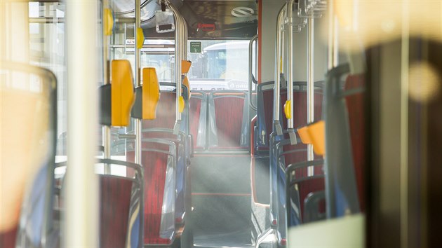 Autobusy a trolejbusy v eskch Budjovicch ist nov pomoc takzvanho termlnho zamlovae, kter vypout tepelnou mlhu.