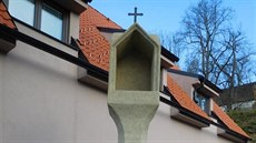 Zrestaurovaná boží muka u kostelíku Pod Jánským kopečkem nyní stojí na... Zrestaurovaná boží muka u kostelíku Pod Jánským kopečkem nyní stojí na...