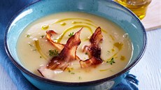 Celerová polévka s fenyklem a slaninou Celerová polévka s fenyklem a slaninou