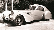 Krásný Type 57 navrhl Ettoreho syn Jean Bugatti. Vzniklo přes 700 kusů v... Krásný Type 57 navrhl Ettoreho syn Jean Bugatti. Vzniklo přes 700 kusů v...