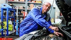 Slavomír Novák, mechanik autoservisu Autofirma24 Slavomír Novák, mechanik autoservisu Autofirma24
