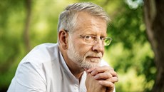 Spisovatel Josef Formánek vydal Knihu o tichu. Je velmi otevřená a osobní. Spisovatel Josef Formánek vydal Knihu o tichu. Je velmi otevřená a osobní.