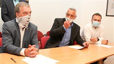 Představitelé tří politických uskupení podepsali memorandum o krajské koalici... Představitelé tří politických uskupení podepsali memorandum o krajské koalici...