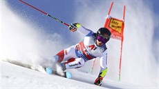 Gino Caviezel na trati obího slalomu v Söldenu
