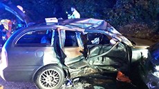 Při srážce dvou osobních aut u Mníšku na Liberecku zemřela v sobotu večer mladá... Při srážce dvou osobních aut u Mníšku na Liberecku zemřela v sobotu večer mladá...