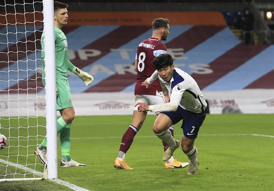 Fotbalisté Tottenhamu vyhráli gólem Son Hung-mina 1:0 na hiti Burnley.