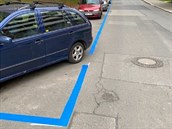 Takhle byla označena modrá zóna v Malešicích v ulici Limuzská
