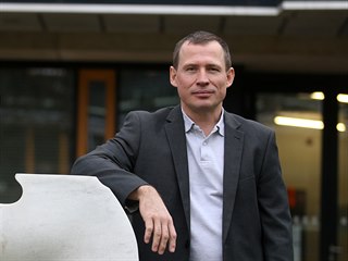 Jan Černocký, vedoucí Ústavu počítačové grafiky a multimédií (ÚPGM) na Fakultě... Jan Černocký, vedoucí Ústavu počítačové grafiky a multimédií (ÚPGM) na Fakultě...