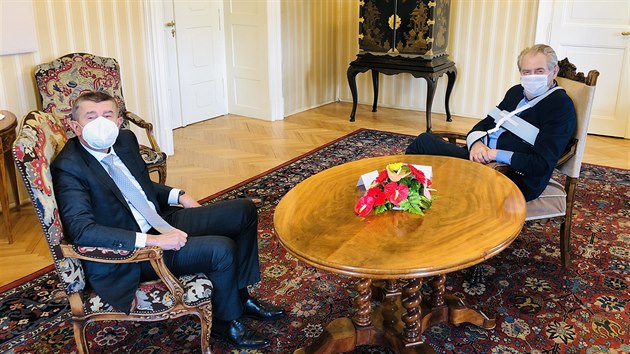 Premir Andrej Babi pijel do Ln pesvdit prezidenta Miloe Zemana, aby odvolal ministra zdravotnictv Romana Prymulu, kter odmtl rezignovat, protoe tvrd, e nepochybil.
