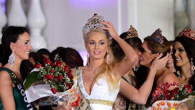 Miss Earth 2012 Tereza Fajksov (Manila, 24. listopadu 2012)