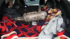 Policie zadržela gang, který kradl filtry pevných částic z dodávek v... Policie zadržela gang, který kradl filtry pevných částic z dodávek v...
