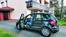 V klidu a bez nátlaku ze strany prodávajícího si ověřte, zda se vám za volantem... V klidu a bez nátlaku ze strany prodávajícího si ověřte, zda se vám za volantem...