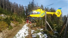 Policejní hlídky téměř tři dny pročesávaly lesy pod Králickým Sněžníkem, kam se... Policejní hlídky téměř tři dny pročesávaly lesy pod Králickým Sněžníkem, kam se...
