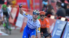 KRÁL. Sam Bennett vyhrál první spurt na Vueltě ve 4. etapě. KRÁL. Sam Bennett vyhrál první spurt na Vueltě ve 4. etapě.