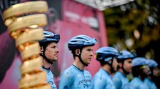 Závodníci ze stáje Astana pro Giro Závodníci ze stáje Astana pro Giro
