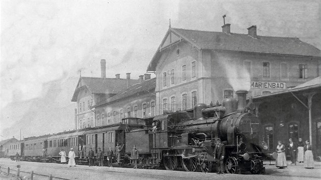 Stanice Marinsk Lzn zhruba v dob zprovoznn trat do Karlovch Var