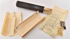 Měděný tubus z roku 1908 ukrýval dokumenty o vzniku školy i fotografii starosty... Měděný tubus z roku 1908 ukrýval dokumenty o vzniku školy i fotografii starosty...