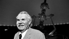 Marcel Grün (1946 - 2020), český popularizátor astronomie a ředitel Hvězdárny a... Marcel Grün (1946 - 2020), český popularizátor astronomie a ředitel Hvězdárny a...