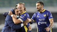 Antonín Barák (uprostřed) z Hellasu Verona se raduje ze svého gólu. Antonín Barák (uprostřed) z Hellasu Verona se raduje ze svého gólu.