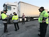 Kvůli rostoucímu počtu migrantů, kteří se snaží ještě před zimou dostat do... Kvůli rostoucímu počtu migrantů, kteří se snaží ještě před zimou dostat do...