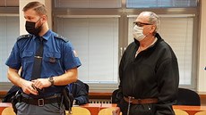 Za bodnutí kuchyňským nožem dostal Zdeněk K. od soudu 11 let. Za bodnutí kuchyňským nožem dostal Zdeněk K. od soudu 11 let.