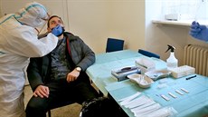 Na brněnském magistrátu testovali na covid pedagogy, kteří se ve středu vrací... Na brněnském magistrátu testovali na covid pedagogy, kteří se ve středu vrací...