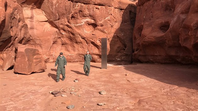 Tajemn kovov objekt objeven uprosted poutn krajiny ve stt Utah