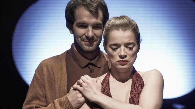 Heda Gablerová, slavné drama norského autora Henrika Ibsena. Hlavní roli ztvární Anna Fišerová.