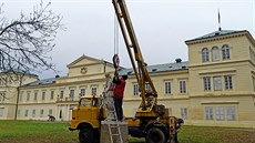 Demontáž a odvoz litinové plastiky Diany se srncem, které navrátí původní krásu... Demontáž a odvoz litinové plastiky Diany se srncem, které navrátí původní krásu...