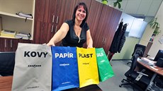 Petra Niederhafnerová má na starosti odpadové hospodářství v Ostrově. Na snímku... Petra Niederhafnerová má na starosti odpadové hospodářství v Ostrově. Na snímku...