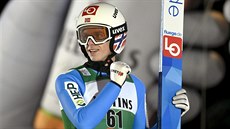 Halvor Egner Granerud se raduje z povedeného skoku v závodě SP v Ruce. Halvor Egner Granerud se raduje z povedeného skoku v závodě SP v Ruce.