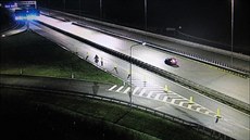Auto na D11 ve směru na Hradec jelo v protisměru Auto na D11 ve směru na Hradec jelo v protisměru