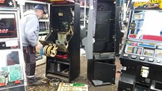 Na nelegální automaty celníci při svých kontrolách narazí v průměru jednou za... Na nelegální automaty celníci při svých kontrolách narazí v průměru jednou za...
