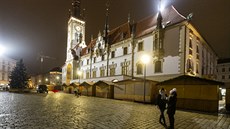 V centru Olomouce jsou navzdory koronavirovým omezením připravovány oblíbené... V centru Olomouce jsou navzdory koronavirovým omezením připravovány oblíbené...