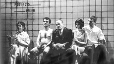 Záběr z archivního představení Příběhy obyčejného šílenství, které uvádělo... Záběr z archivního představení Příběhy obyčejného šílenství, které uvádělo...