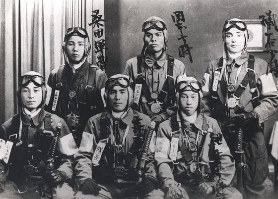 Japontí piloti kamikaze
