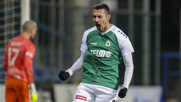 Jablonecký forvard Ivan Schranz oslavuje proměňenou penaltu v utkání se Zlínem. Jablonecký forvard Ivan Schranz oslavuje proměňenou penaltu v utkání se Zlínem.