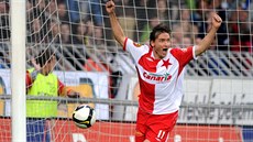 Radost Vladimíra Šmicera, který v roce 2008 pomohl dvěma góly k vítězství... Radost Vladimíra Šmicera, který v roce 2008 pomohl dvěma góly k vítězství...