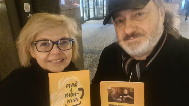 Ladislav Jakl a Daniela Kovářová, autoři knihy Pivař a blondýna, na křtu publikace