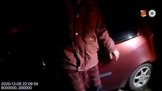 Opilec vysvětloval jízdu autem z hostince Opilec vysvětloval jízdu autem z hostince