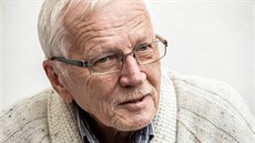Spisovatel Aleš Dostál vyrůstal v ostravském Svinově, na tamní škole učila... Spisovatel Aleš Dostál vyrůstal v ostravském Svinově, na tamní škole učila...