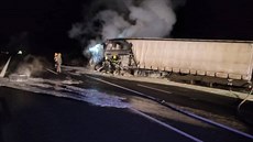 Dálnice D8 byla kvůli nehodě několik hodin uzavřená. Dálnice D8 byla kvůli nehodě několik hodin uzavřená.