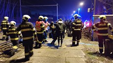U Hluboké nad Vltavou vykolejil rychlík (19. prosince 2020) U Hluboké nad Vltavou vykolejil rychlík (19. prosince 2020)