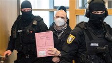 Krajně pravicový extremista Stephan Balliea, obžalovaný z loňského útoku na... Krajně pravicový extremista Stephan Balliea, obžalovaný z loňského útoku na...