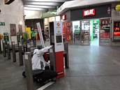 Výměna náplně do dávkovače na dezinfekci