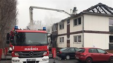 V Kutné Hoře v pátek večer začala hořet ubytovna. (1. ledna 2021) V Kutné Hoře v pátek večer začala hořet ubytovna. (1. ledna 2021)